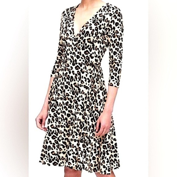 NWT Banana Republic Wrinkle Resistant Animal/Cheetah Print Wrap Dress SP - Picture 3 of 13